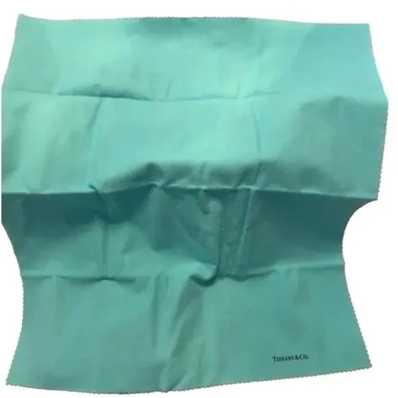 NIB Beautiful TIFFANY & CO. 18X18 AUTHENTIC POLISHING CLOTH - Picture 5 of 5
